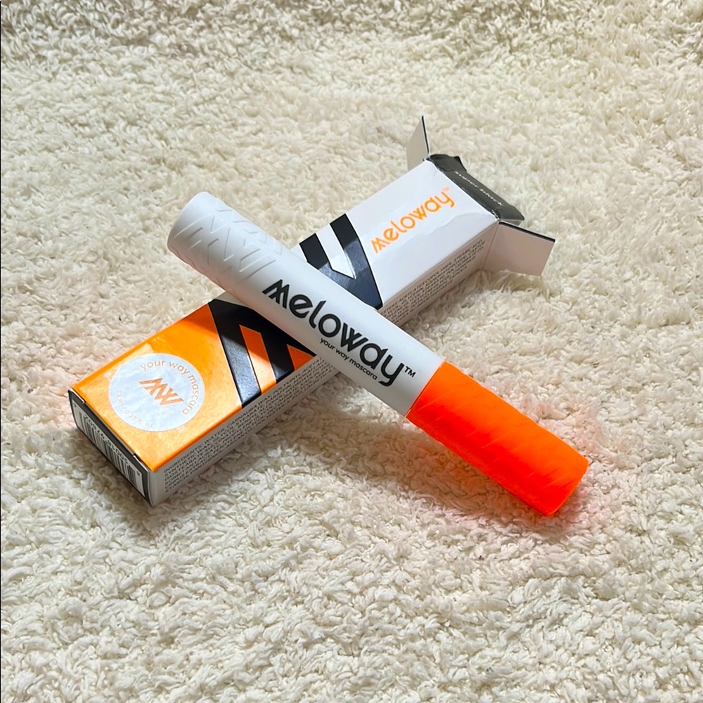 MELOWAY Your Way Super Black Mascara - 7.5 ml / 0.25 fl oz  #C21 - New w/ Box